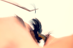 CAT EYE